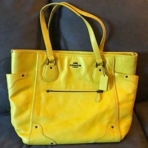 Nearly new authentic Coach purse!!!!!